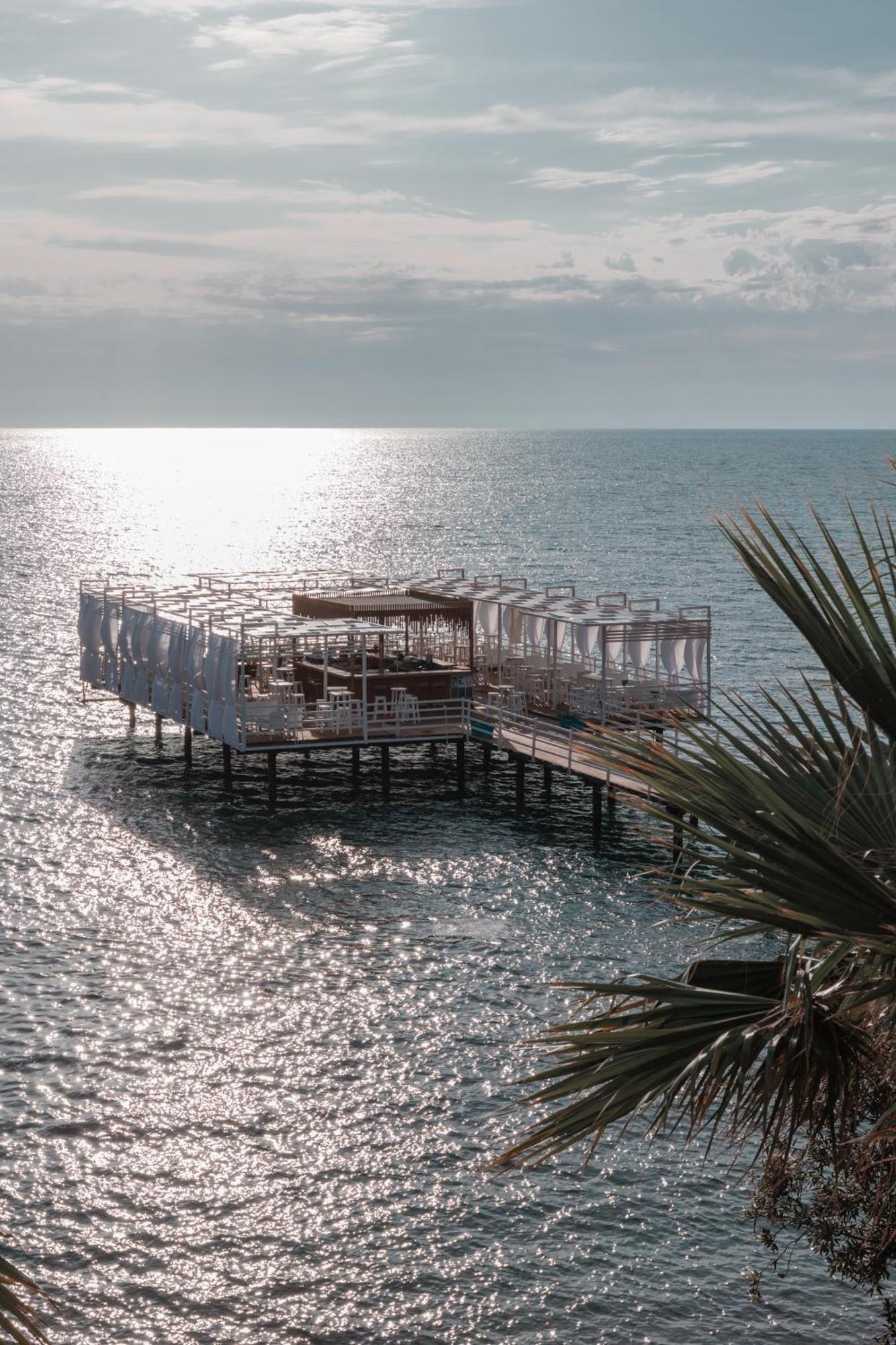 Plazhi Gjeneralit - Small Cabins - Bungalows - Apartaments - Villas - Suite Kavaja Exterior foto